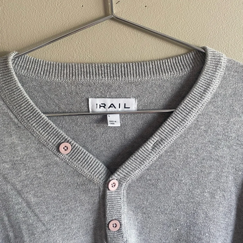 The Rail Sweater Mens L Gray V Neck 3 Button Preppy Academia Cotton‎
